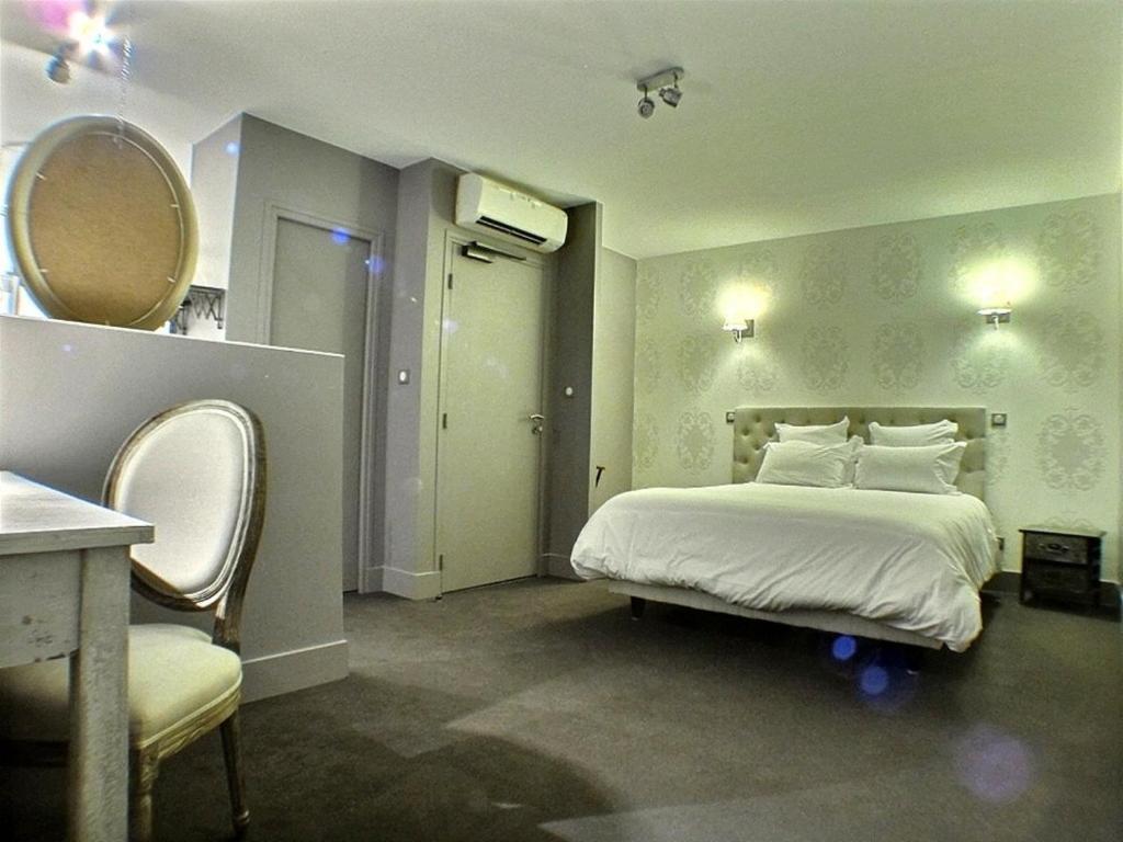 Hotel 19'Cent Le Creusot Zimmer foto